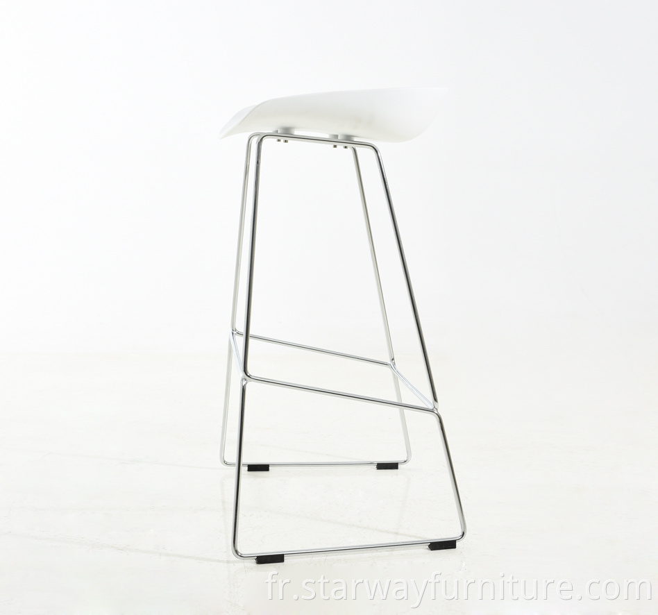 Chromed Metal Leg Bar Stool